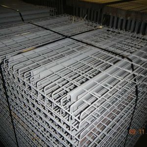 Used Wire Decking - 42" x 46" x 38 1/4"