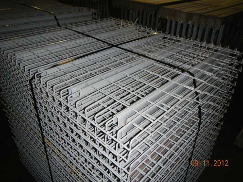 Used Wire Decking - 42" x 46" x 38 1/4"