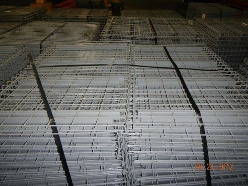 Used Wire Decking - 28" x 47 1/2" x 24 1/4" Double Waterfall